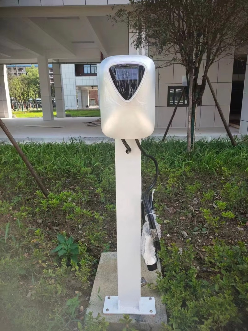 Caricabatterie Mobile per Veic - Car Charger recensione e prezzo
